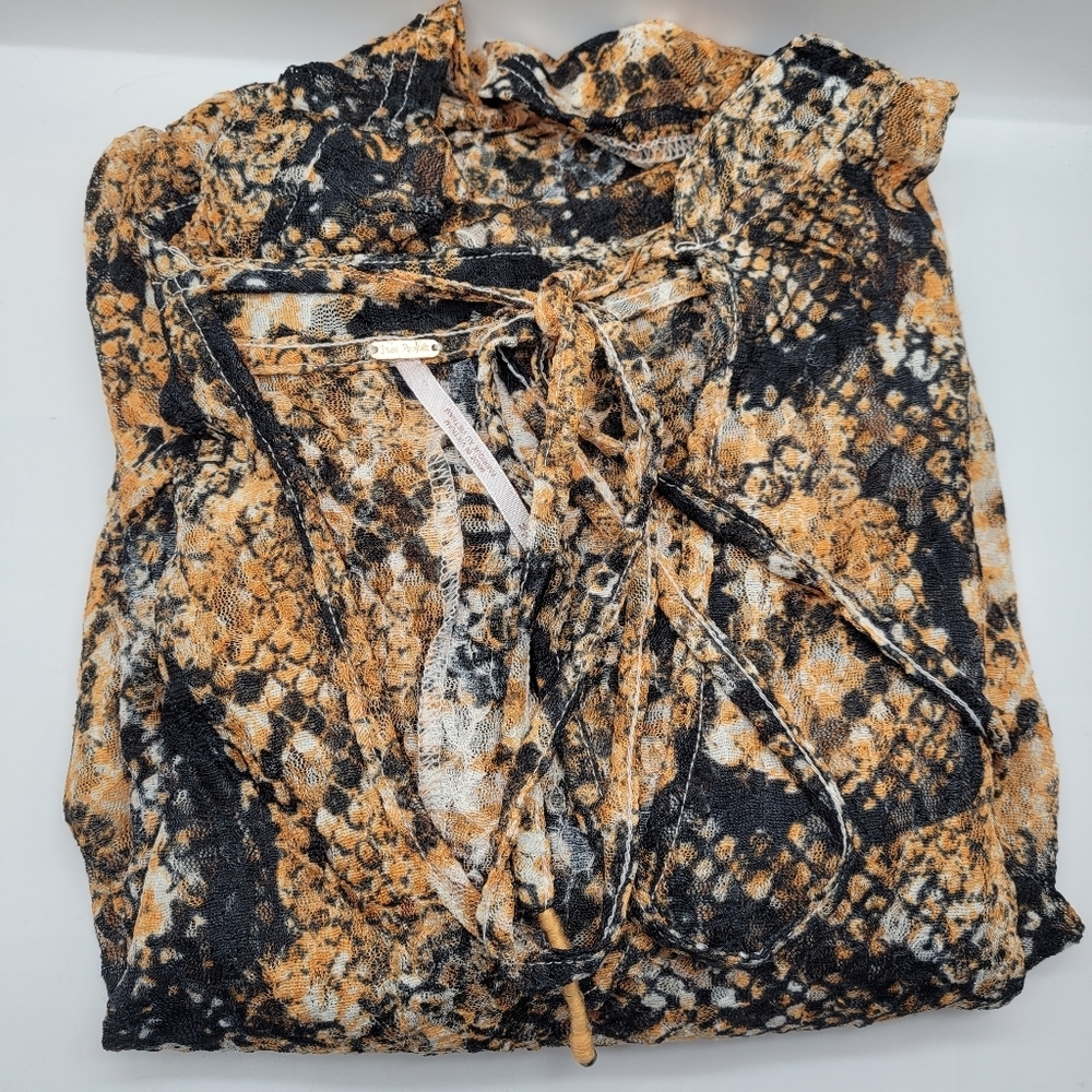Free People Womens M Sheer Top Blouse Snake Animal Print Lace Boho Retail $98 - Picture 12 of 13